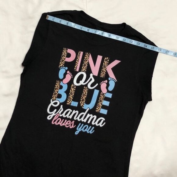 Gender Reveal Top for Grandma, Size Small, PINK or BLUE GRANDMA LOVES YOU - Picture 8 of 8